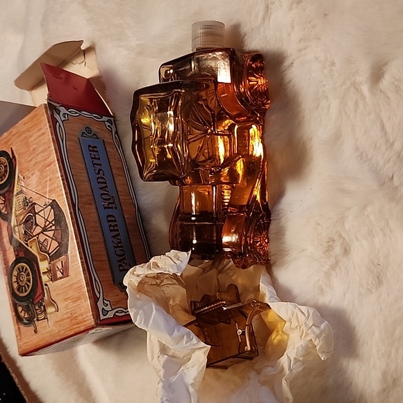 VINTAGE  AVON  PACKARD ROADSTER NEW WITH BOX - Picture 8 of 10